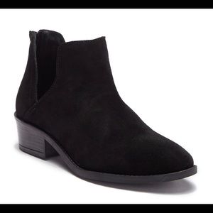 Steve Madden Woman’s Ankle Black Suede Booties 7.5